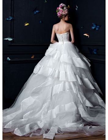 Abito da Sposa da Principessa con bustino steccato e gonna glitter