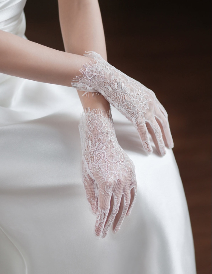 Bridal gloves