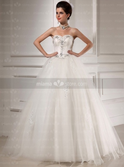 A-line Ball gown Sweetheart Basque waist Floor length Tulle Wedding dress
